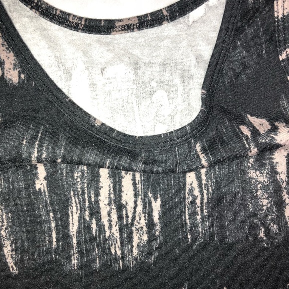 Two tank top lot - Picture 3 of 5